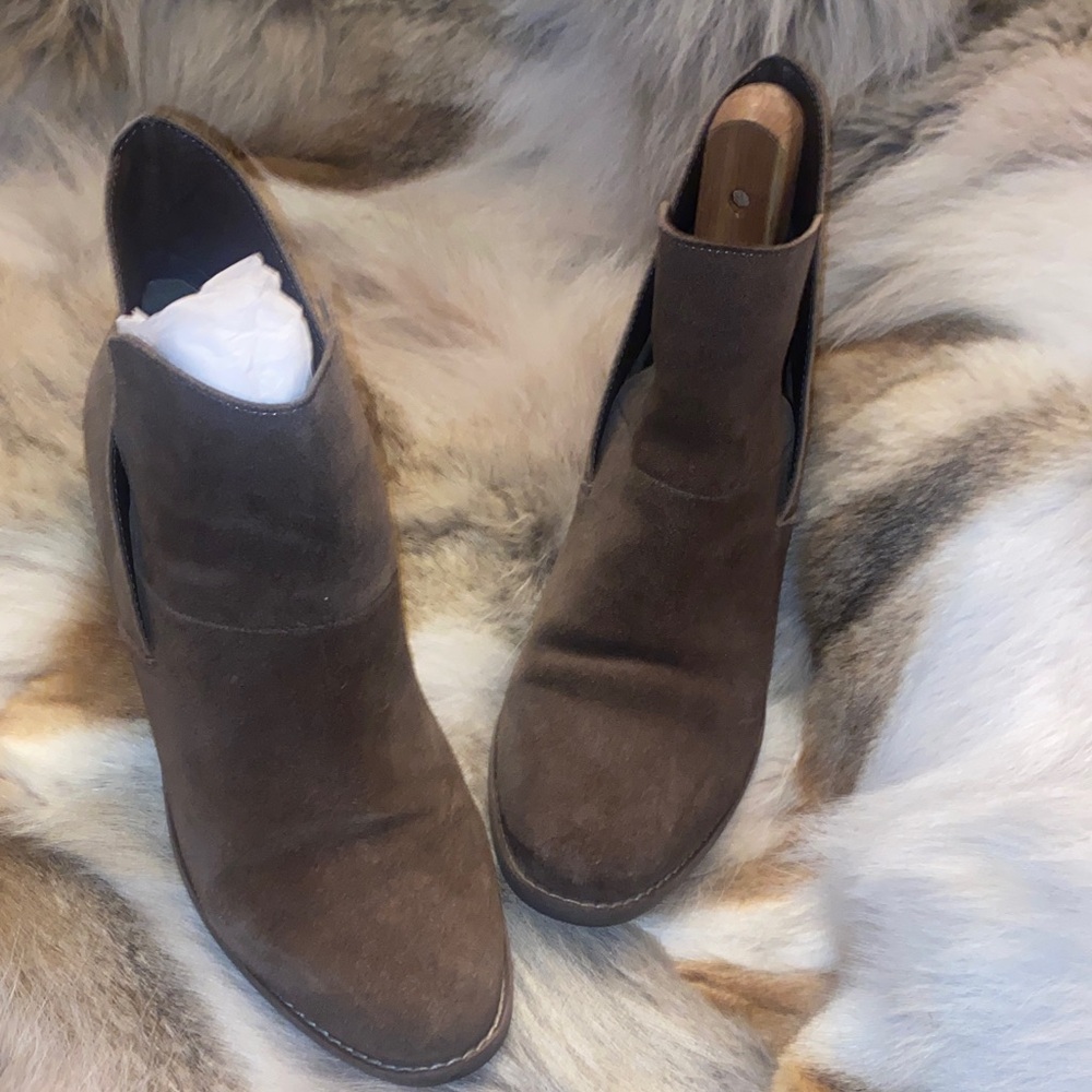 Me Too Dark Brown Ankle Booties Suede